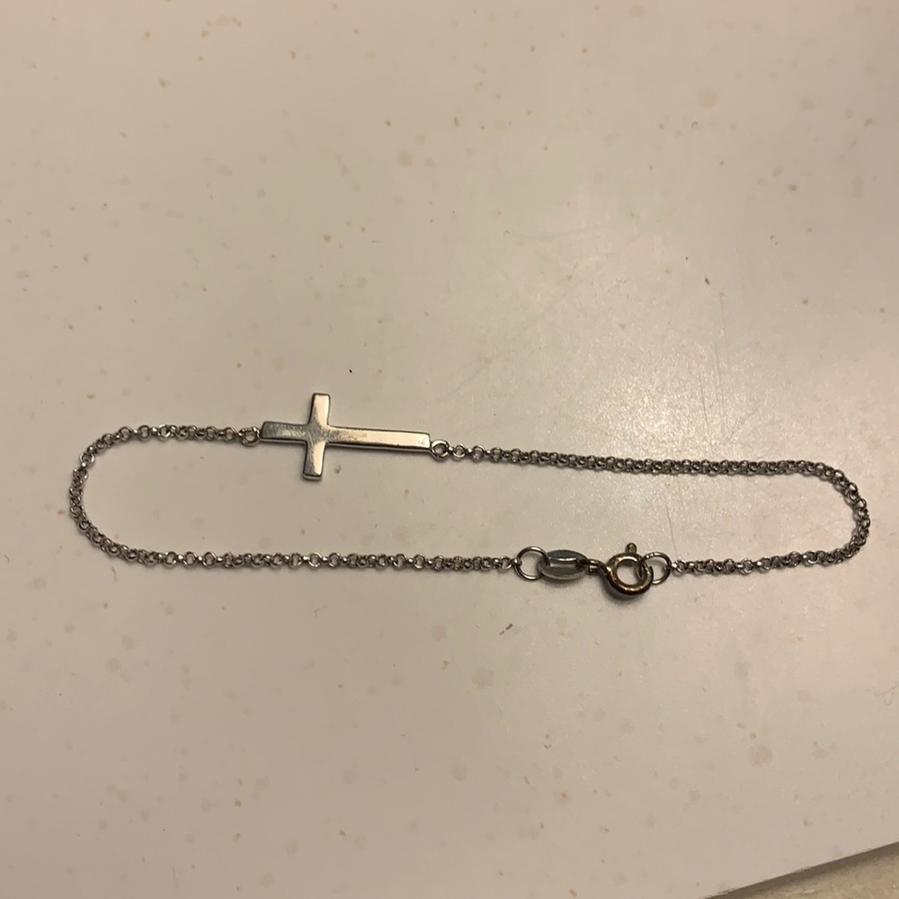 Silver cross bracelet